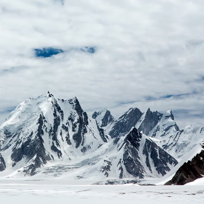 Expedition to Witness Snow-Lake Beauty in Gilgit Baltistan