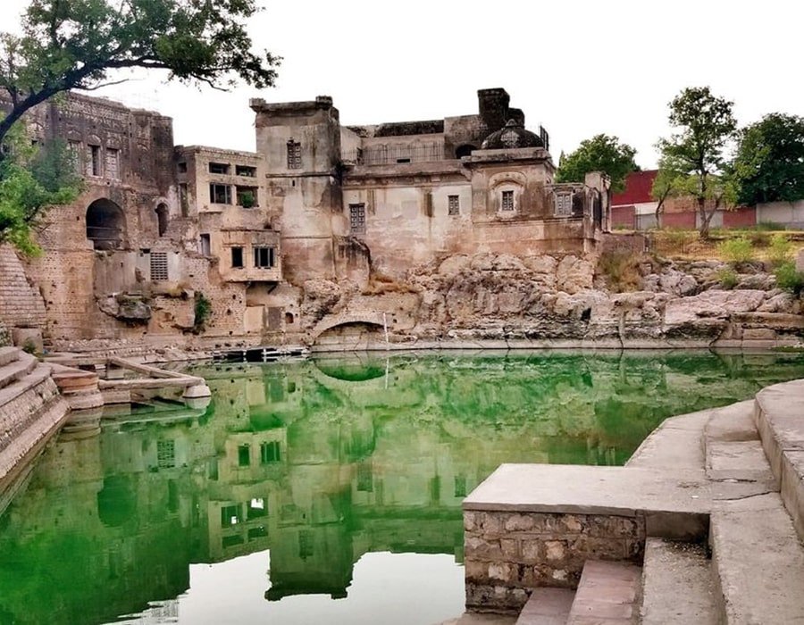 Katasraj Mandir - Click Pakistan Tourism Services