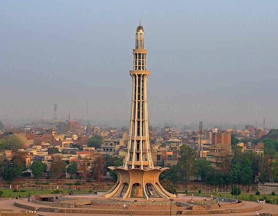 Minar -e- Pakistan - Click Pakistan Tourism Services