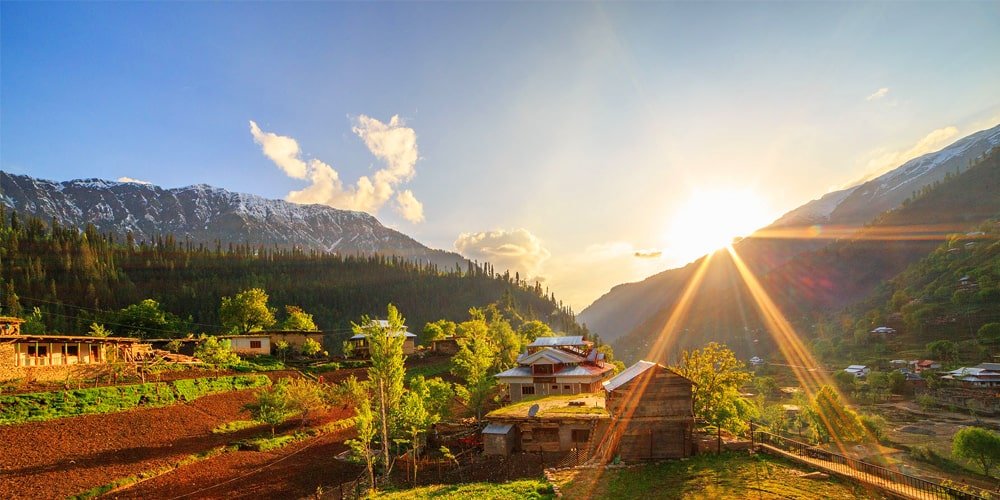 how to plan neelum valley tour