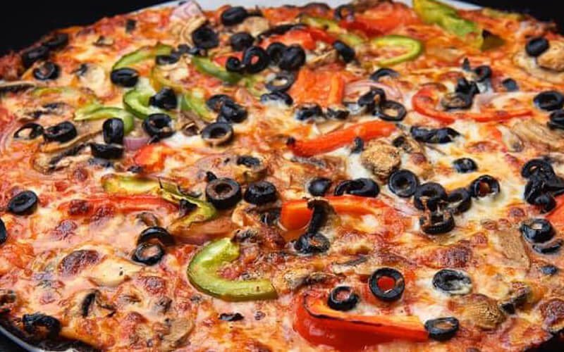 Thin Crust Pizza from Pizza Originale - Food Items You Need to Try in Islamabad-Complete Guide