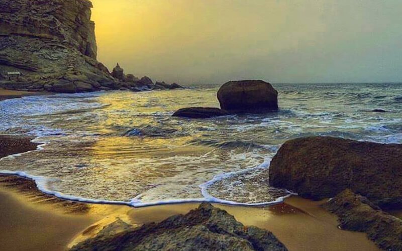 10 Most Famous Beaches of Karachi