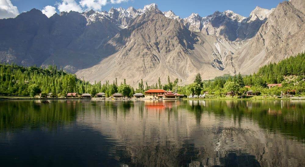 Kachura Lake - Which is Better Skardu Vs Hunza? Comparison 2024