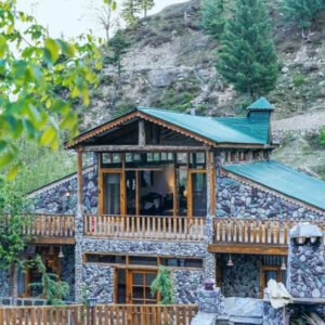 Roomy Walnut Heights Kalam Trip
