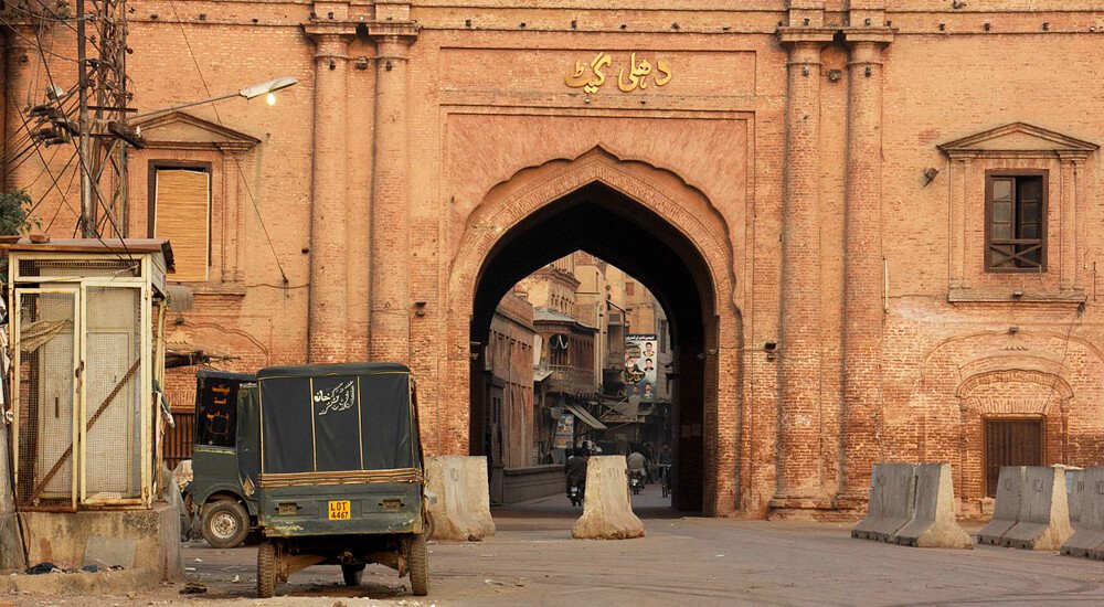 Delhi Gate - Best Tourist Attraction in Lahore