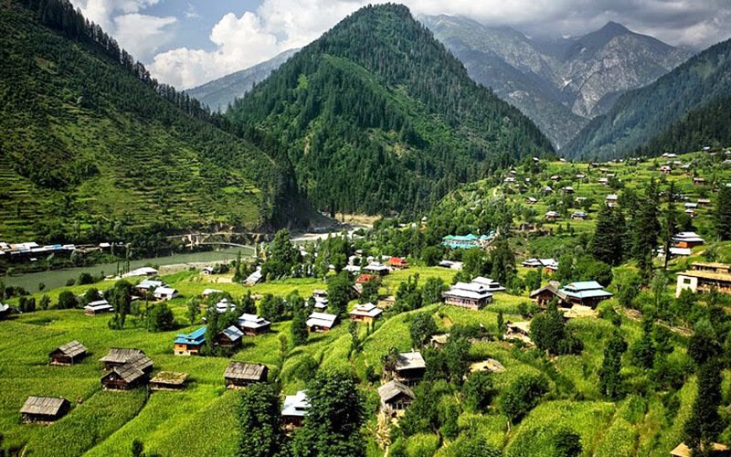 4 Days Neelum Valley Tour..