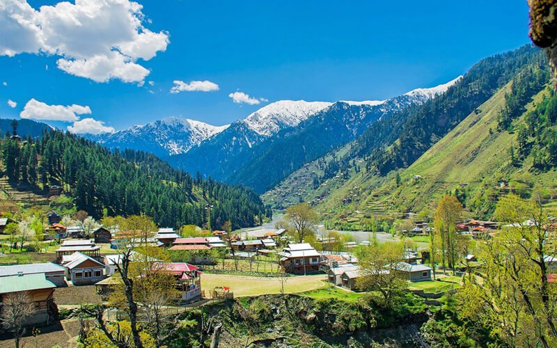 4 Days Travel Package to Neelum Valley Baboon Top..
