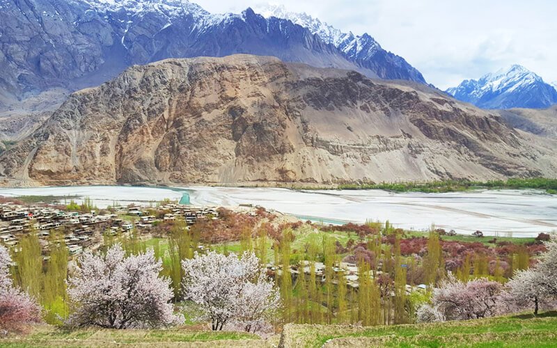 6 Days Romantic Escape To Skardu Valley
