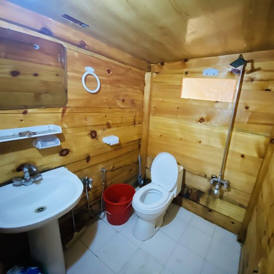 Fairy Meadows Broad View Hotel Washroom