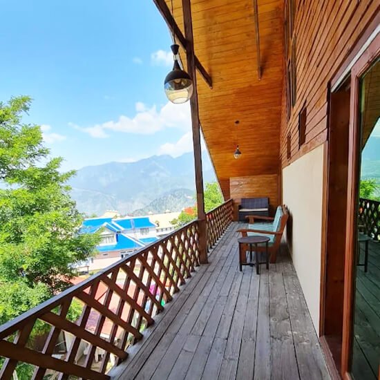 Lalazar Family Resort Terrace