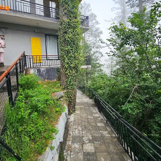 Lemon Lodges by Corridor