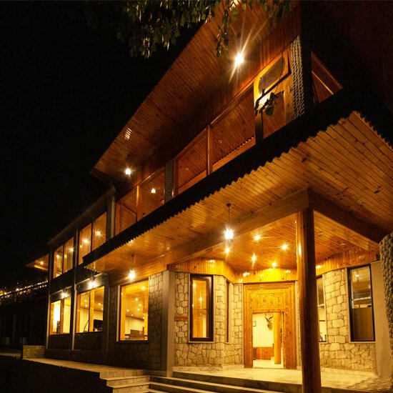 Roomy Daastaan Hotel