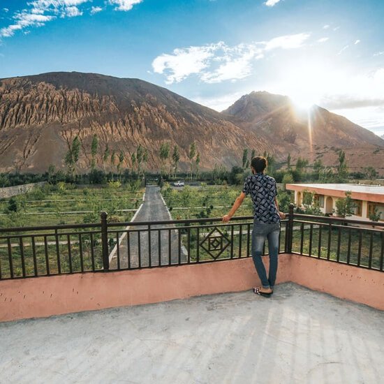 Roomy Khawna Hotel Terrace