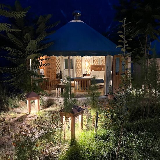 Roomy Yurt Minapin Night View