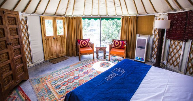 Roomy Yurts Gulmit Standard Yurt