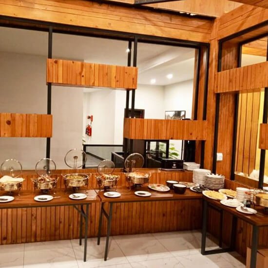 Sky Lodges Hotel Food Court