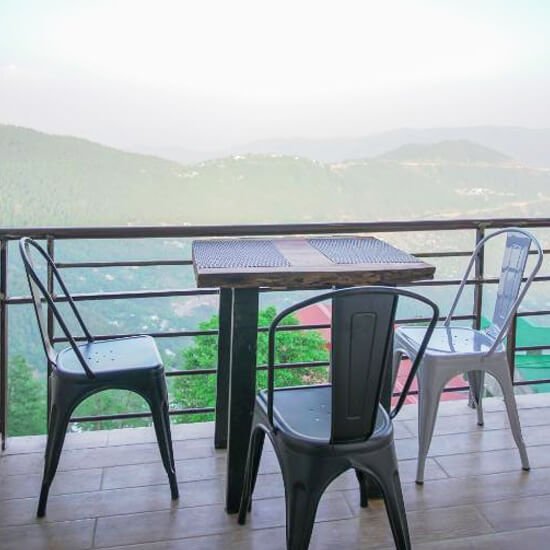 The Roomy Lodge Murree Terrace