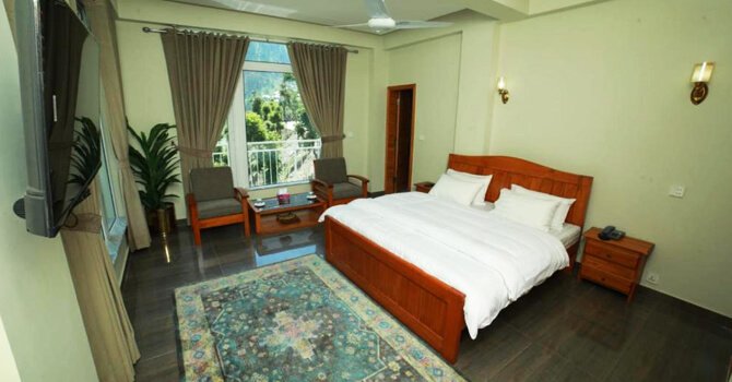 Vadi Hotel and Restaurant