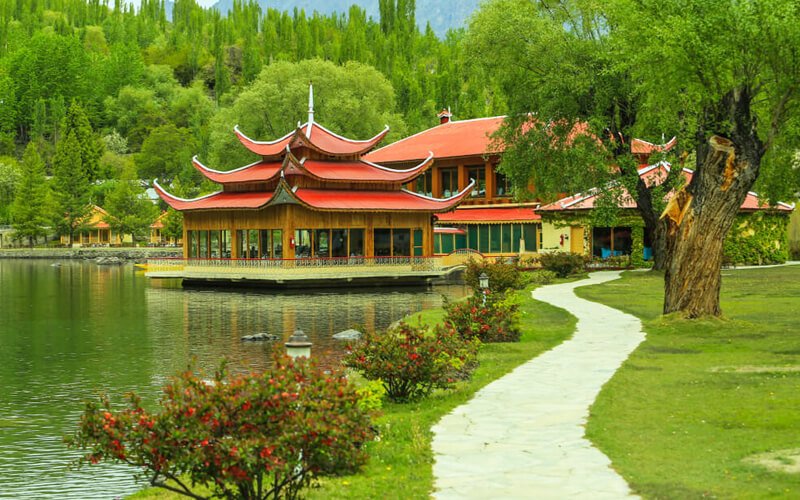 4 Days Skardu Honeymoon Tour Package by Air..