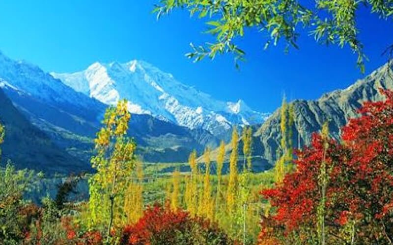 6 Days Hunza Pakistan Autumn Tour Package