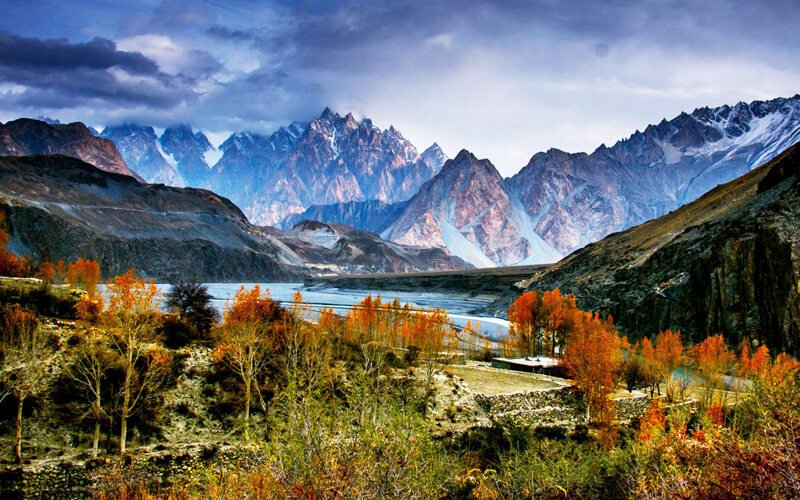 6 Days Travel Package to Naran Gilgit Hunza Valley