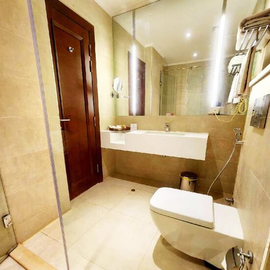 Best Western Premier Hotel Gulberg Lahore Washroom