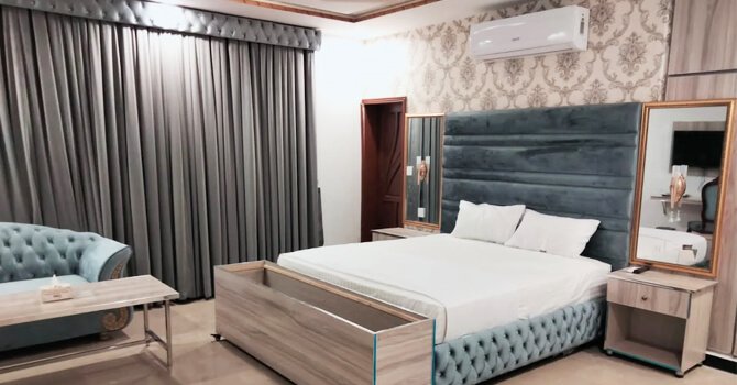 Grand Swiss Hotel & Apartment's Lahore Deluxe Room