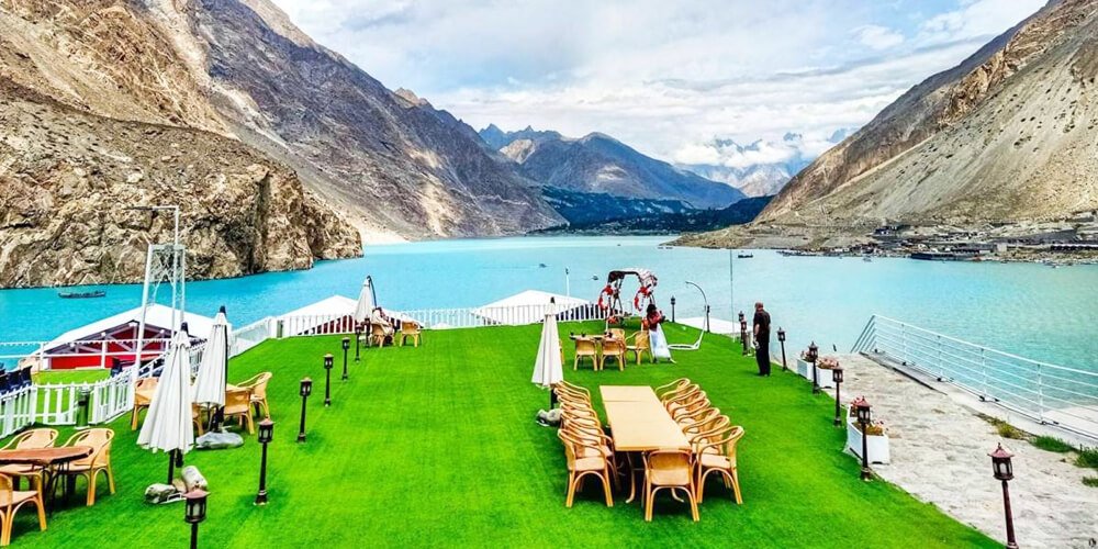 Luxus Attabad Resort