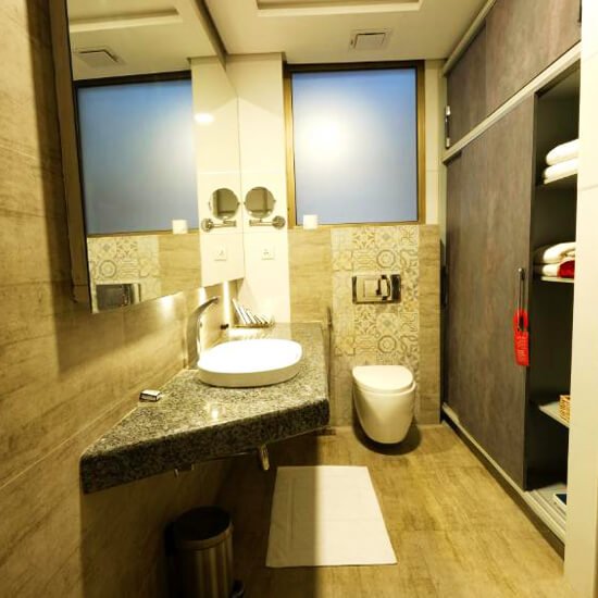 Ramada by Wyndham Washroom