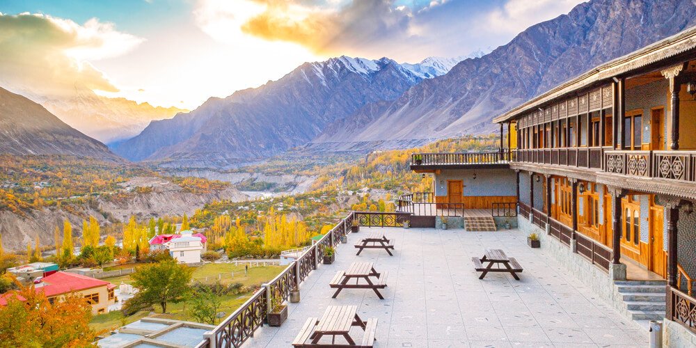 Roomy Dastaan Karimabad