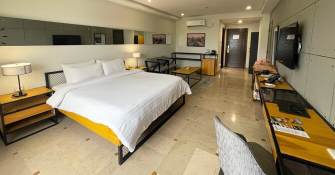 Roomy Signature Hotel Deluxe Room