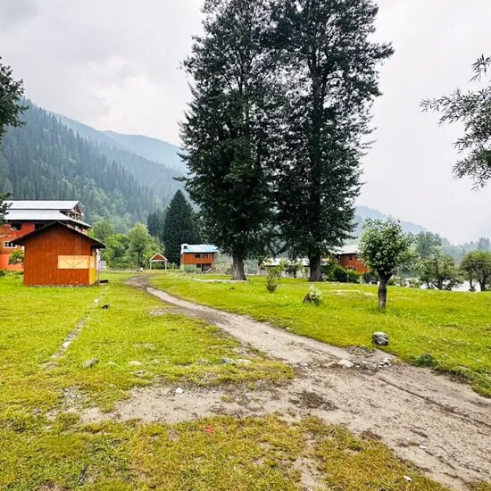 Shangreela Resort Taobat Garden Area