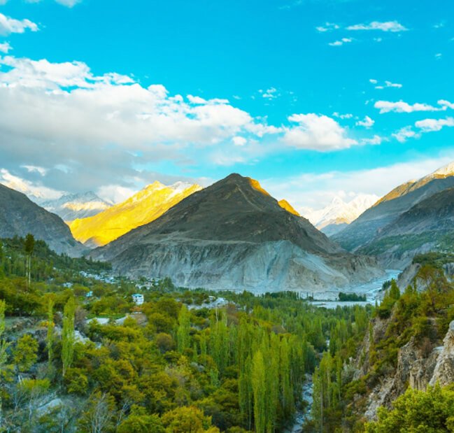 Hunza Tour Package from Lahore